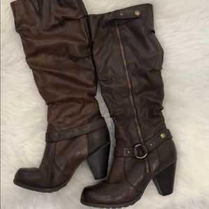 Women’s Size 8 Kelly and Katie Heeled Boots